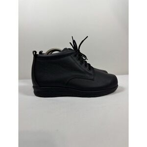 SAS Womens Alpine Non Slip Lace Ankle Boot Booties 8 Wide Pebbled Leather Black